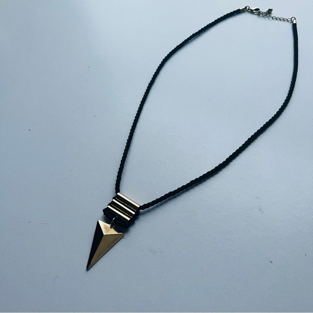 Vibe Long Chain Triangle Pendant Necklace Necklaces / Pendants by Elsiem
